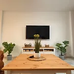 Апартаменти Good Vibes Siam View
