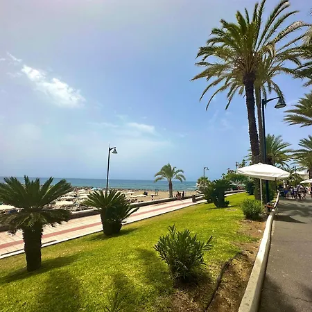 Апартаменти Good Vibes Siam View *