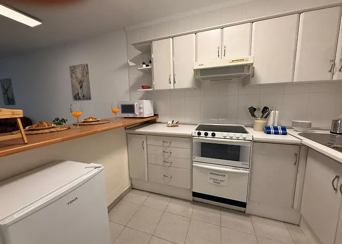 Good Vibes Siam View Апартаменти Адехе