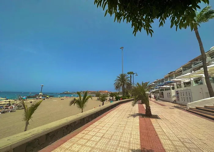 Апартаменти Good Vibes Siam View Адехе