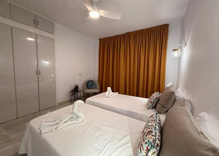 Good Vibes Siam View Апартаменти Адехе